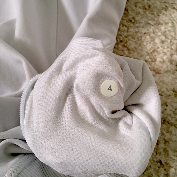 Lululemon Flurry Fighter Pullover
White/light lilac Size 4 - Picture 13 of 15